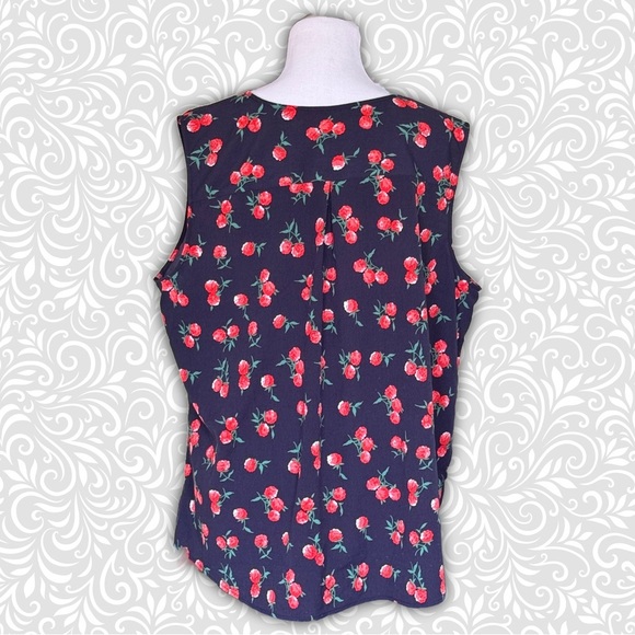 Talbots Woman Floral Sleeveless Top - Black with Red Roses or Raspberries Sz 3X - Picture 3 of 7